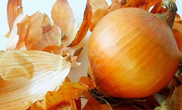 Onion skin is used for parasites