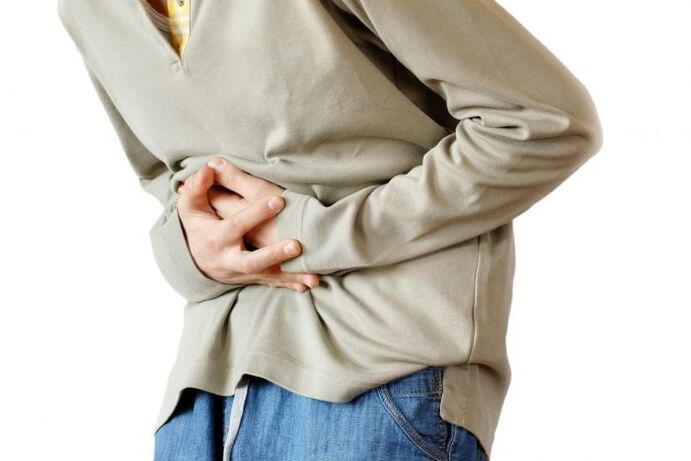 Colic abdominal pain leads to bitrichiasis